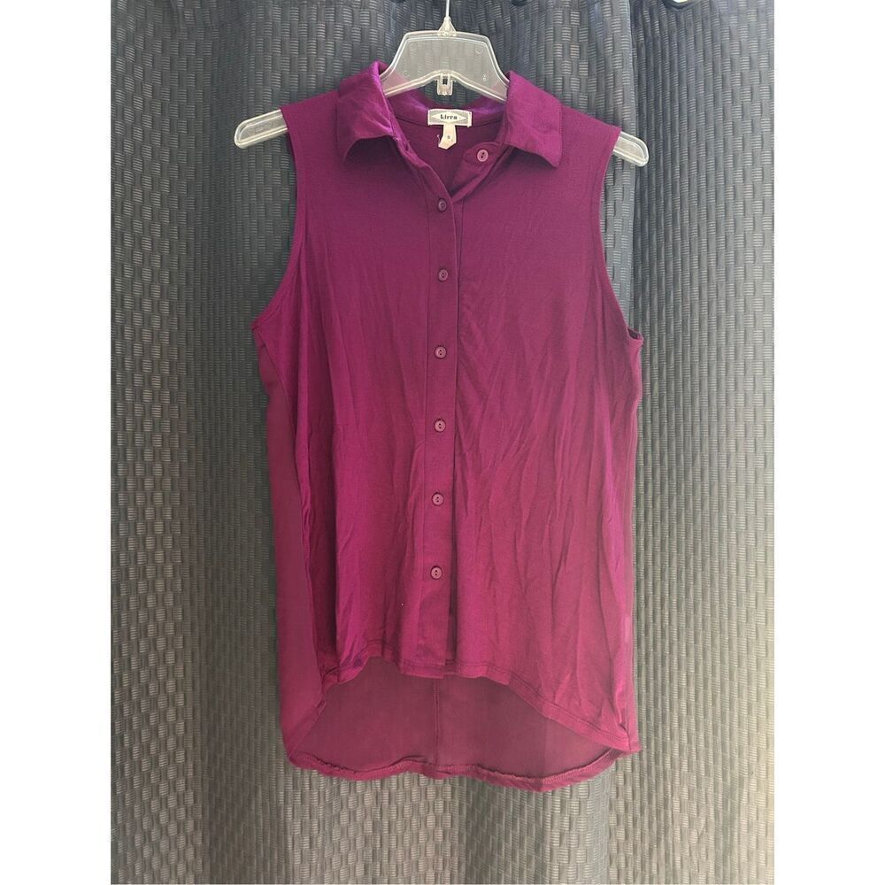 Kirra sleeveless shirt size small